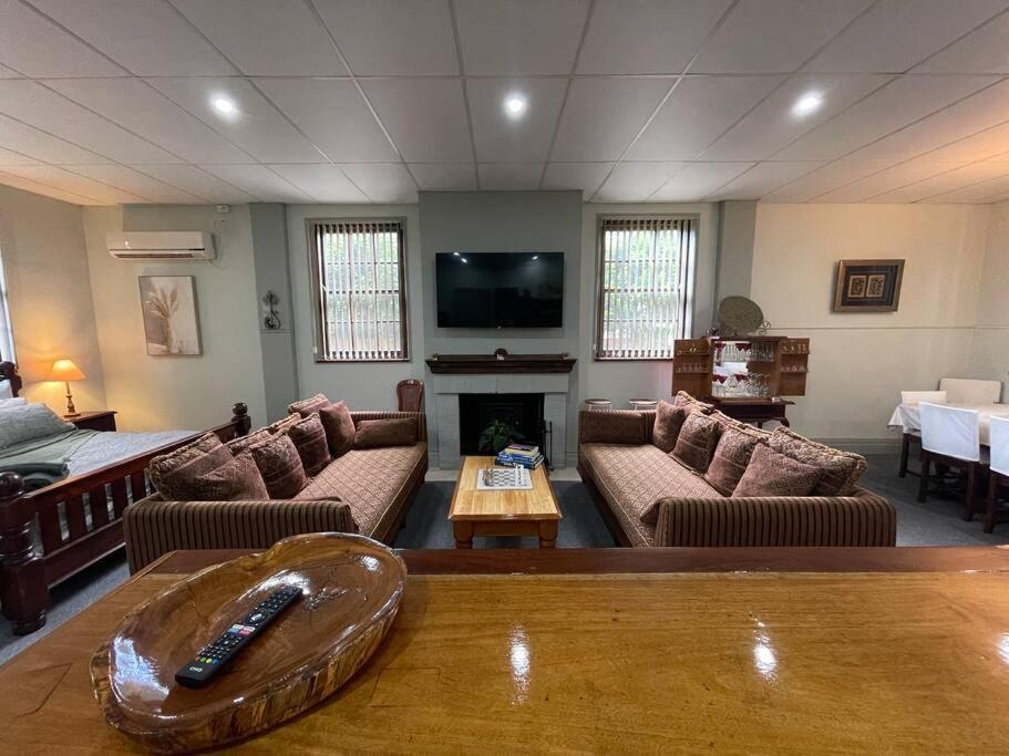Post Office Boutique Accommodation Hat Head 외부 사진
